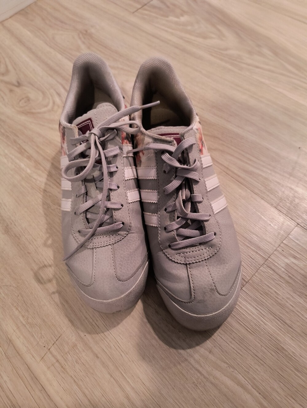 Adidas Sneakers